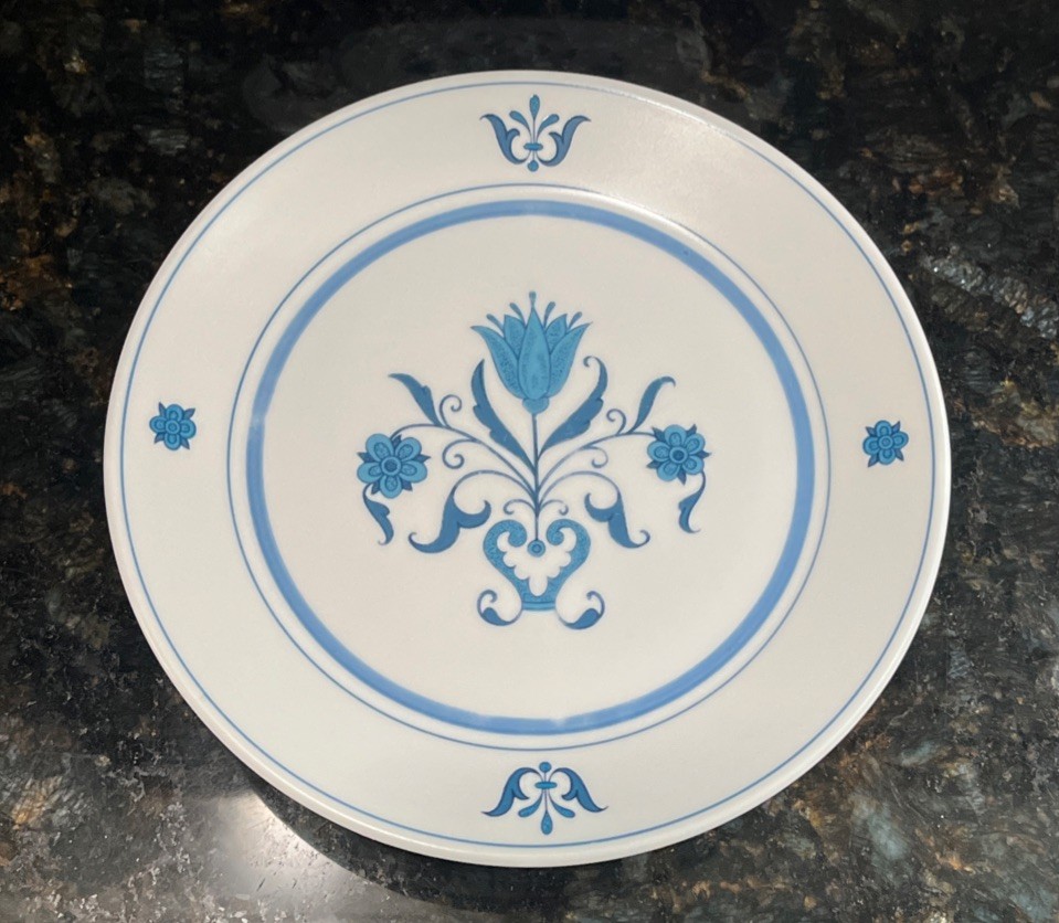 Noritake Progression Blue Haven 6" Saucers Set of 6 China Floral Blue White gallery