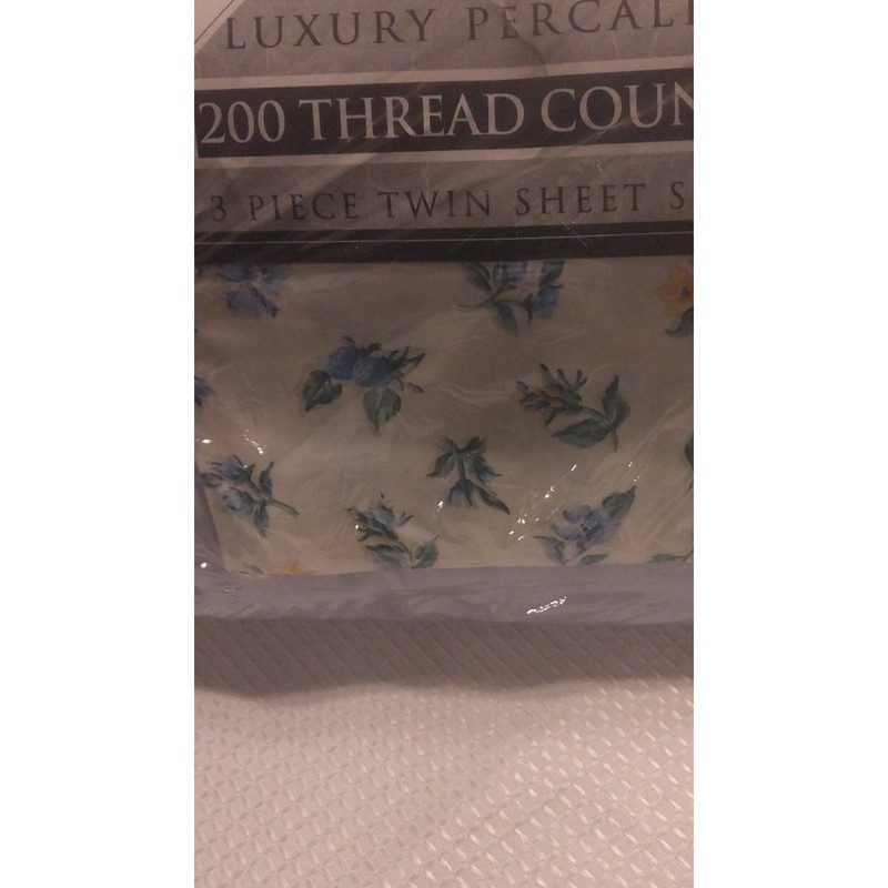 Dynasty Luxury Percale 200 Thread Count 3 Piece Twin Sheet Set Blue Floral New gallery
