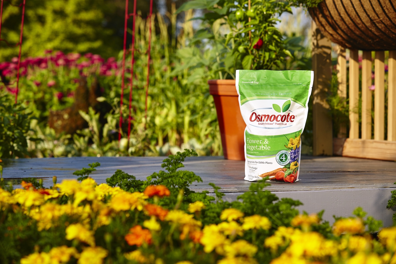 Osmocote Smart-Release Plant Food Flower and Vegetable 8 lbs. gallery