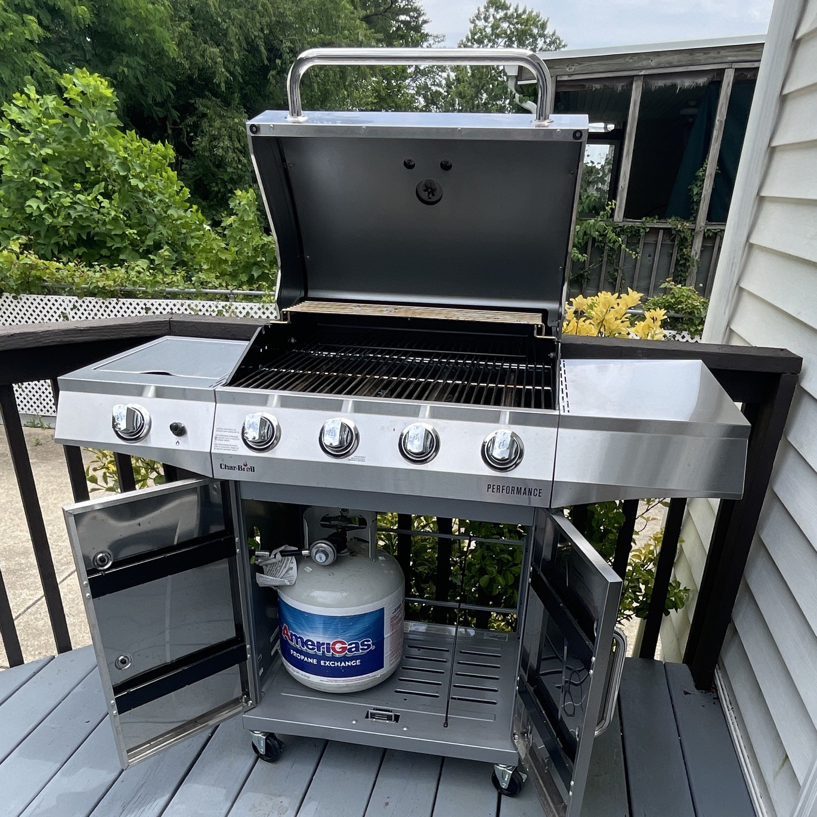 Char-Broil Performance 5-Burner Propane Grill w/ Side Burner Silver gallery