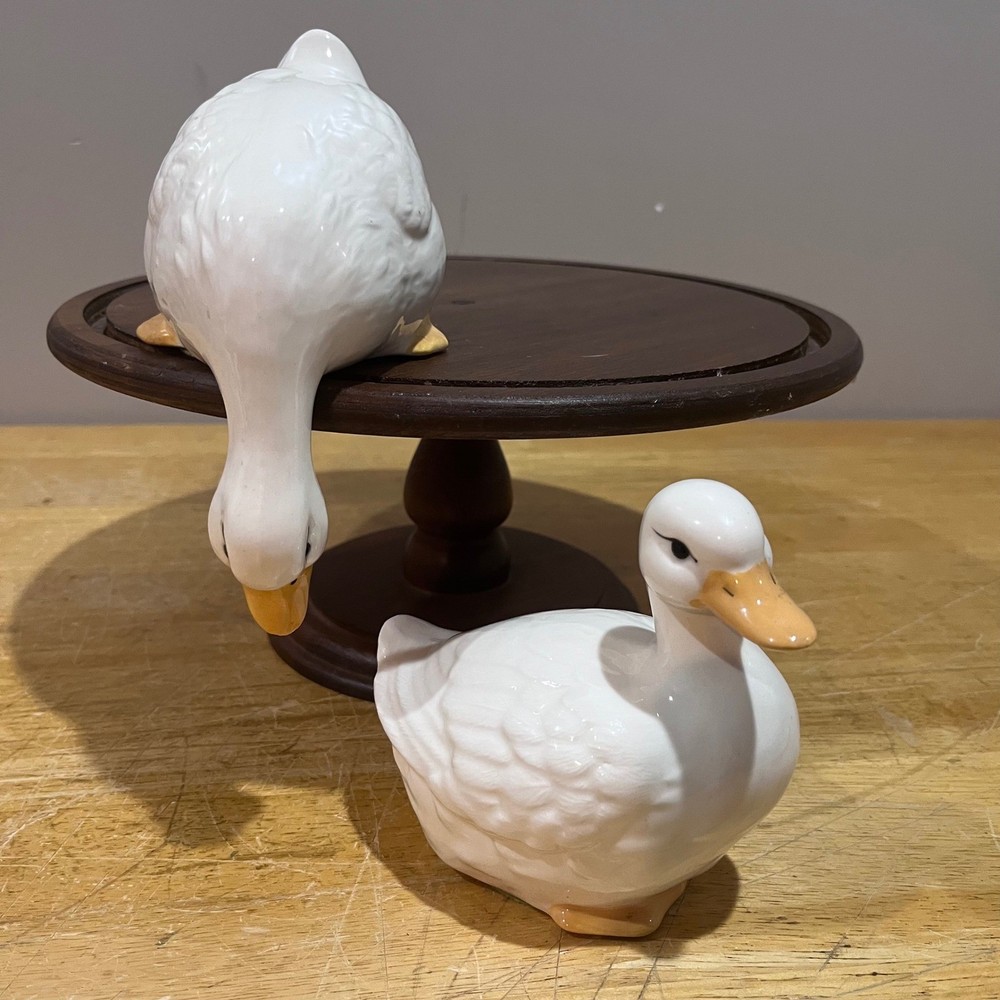 Vtg Cottagecore White Ceramic Goose Figurines Set of 2 Shelf Sitter Farmhouse