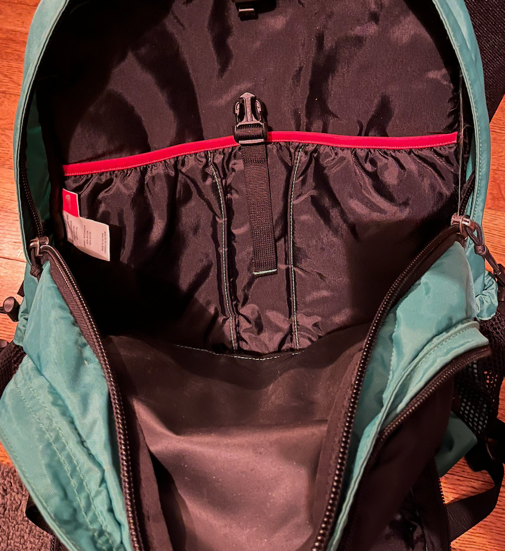 REAL.  Rare north face khumbu backpack 4