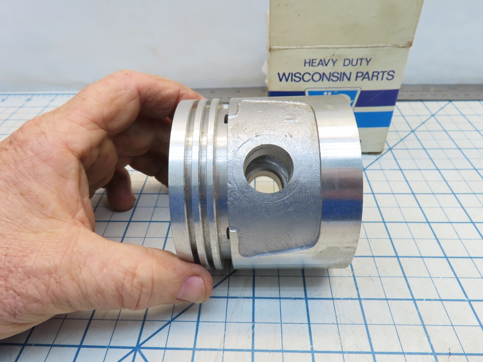 Wisconsin DB-210-4 S10 Piston Only DB210-4 S10 gallery