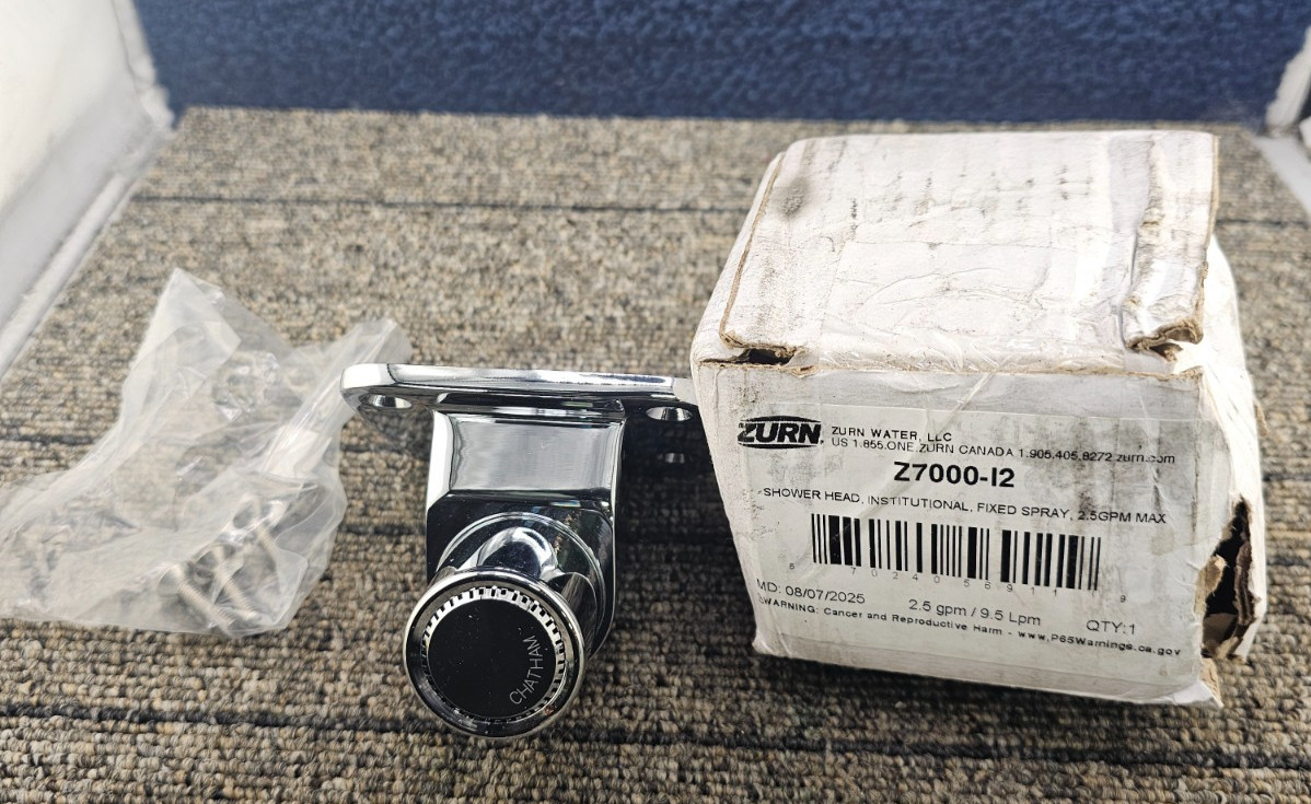 Zurn Z7000-I2 Temp Guard Fixed Showerhead 1/2" NPT 2.5 gpm Max gallery
