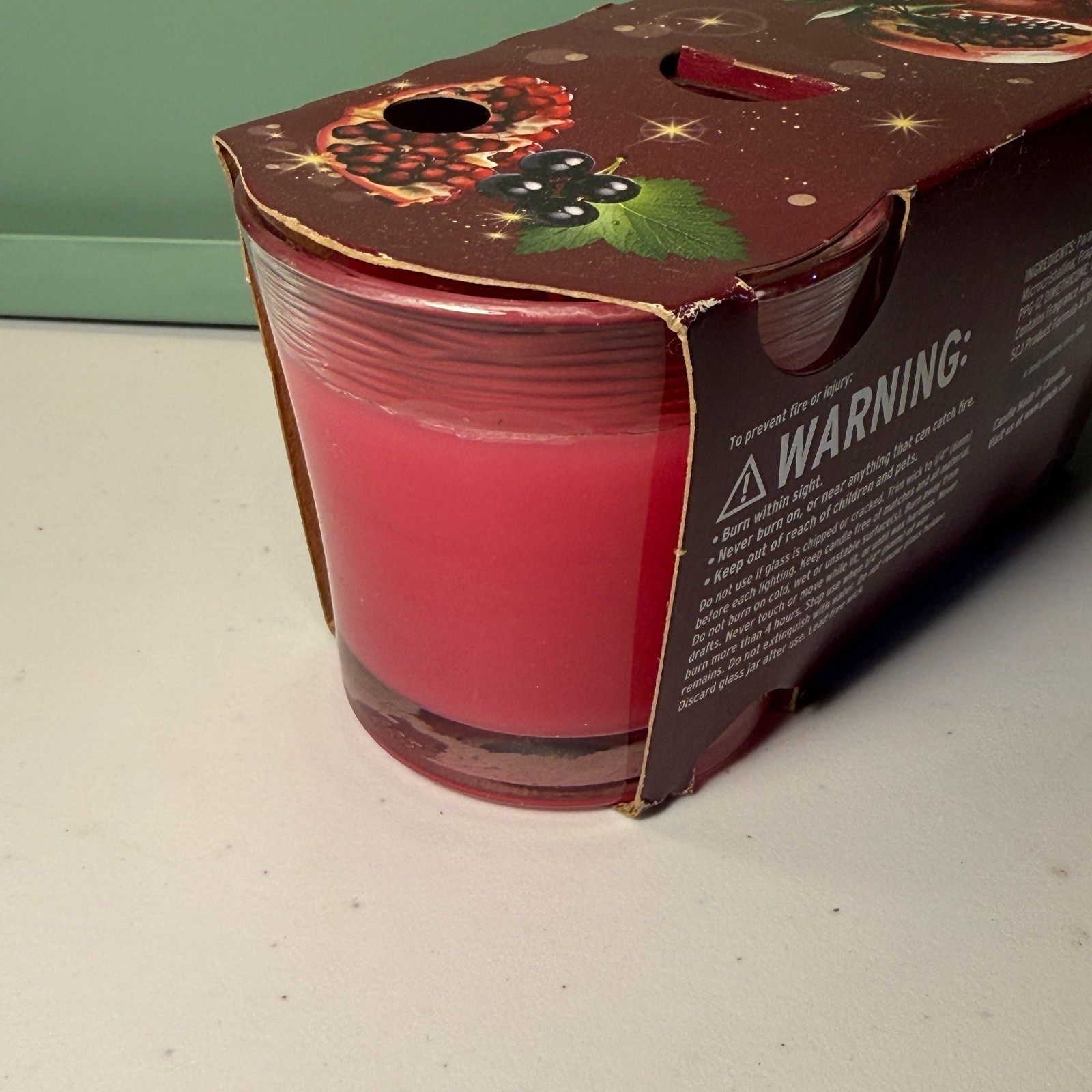GLADE Candles POMEGRANATE & CURRANT Single Wick Limited Edition Twin Pack gallery