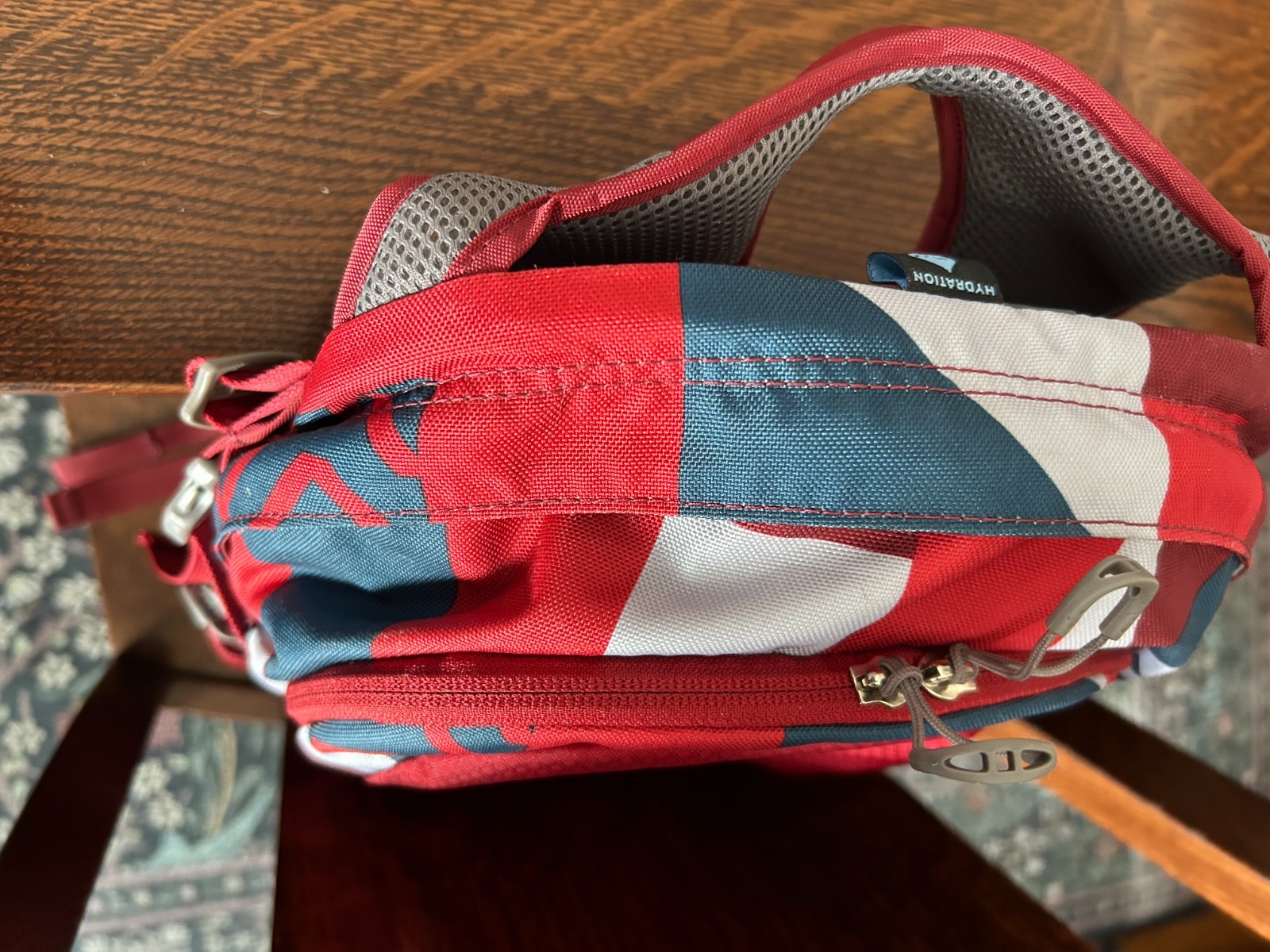 Osprey Daylite Backpack - Red/Grey /Blue New Condition 3