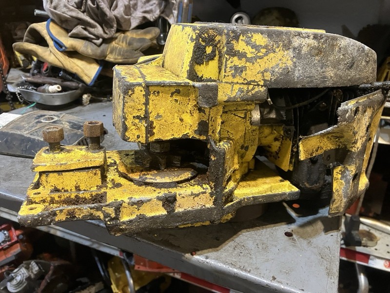 McCulloch MAC 5-10G? 2-10G Engine Turns Fine Carburetor Looks Good gallery