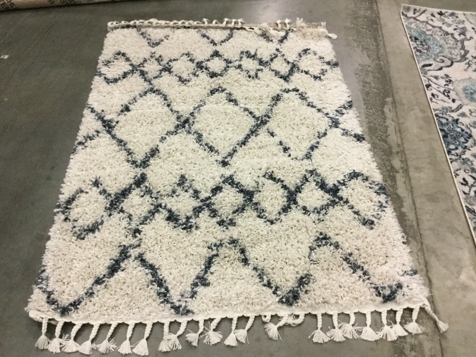 CREAM / BLUE 4' X 6' Stained Rug, Reduced Price 1172647577 PLX434A-4 gallery