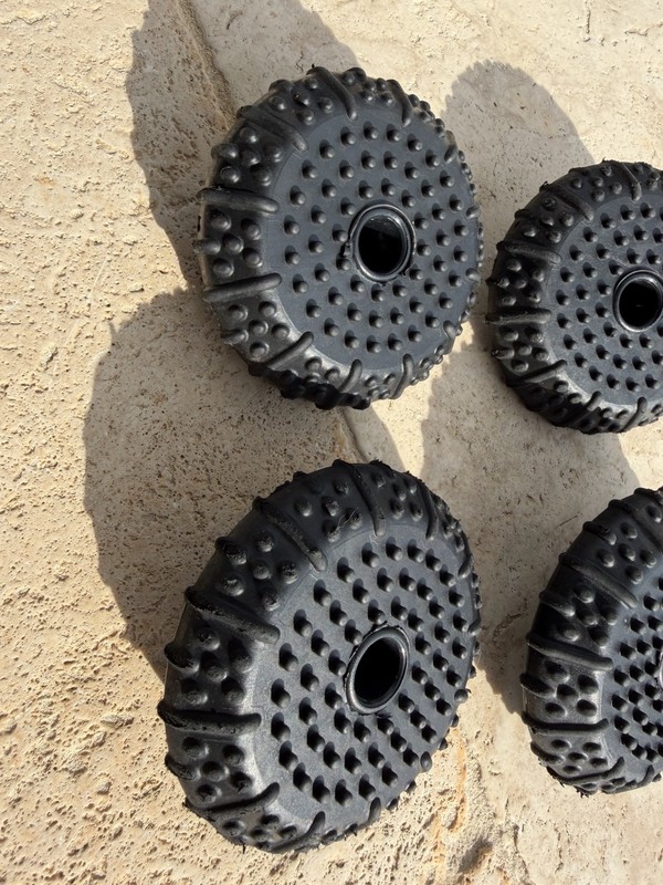 WaterTech Volt 550Li Robotic Pool - P77505017-Outside Wheel Replacement - 4 gallery