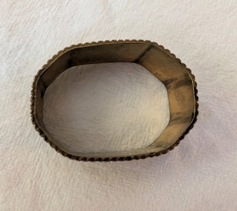 Engraved Saudi Arabia Solid Brass Oval Estate Vintage Napkin Ring gallery