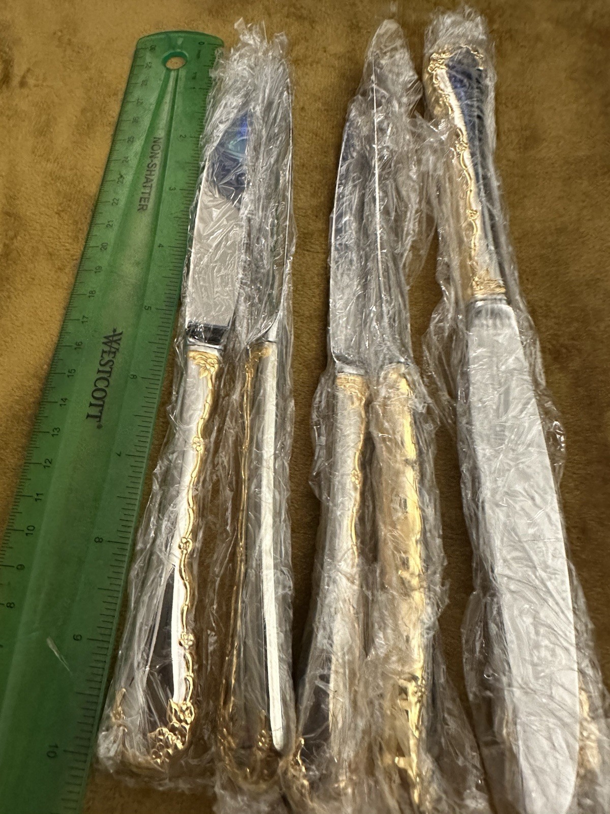 (6) DINNER KNIVES Oneida Community GOLDEN BELLE ROSE Stainless Flatware gallery