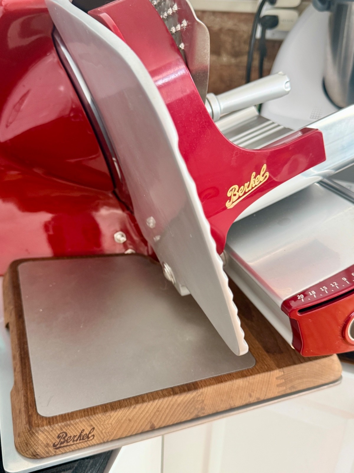 BERKEL electric Meat SLICER in red, MADE IN ITALY w/ Berkel Board tray gallery
