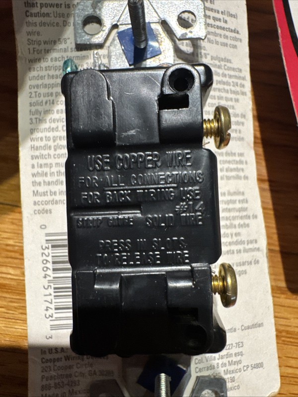 Cooper Wiring Lighted Toggle Switch, 15 amp,120 volt Ivory Lot Of 2 gallery