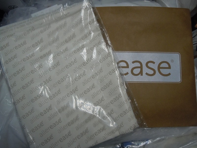 AllerEase Organic Zippered Allergy Pillow Protector, 2-pack gallery
