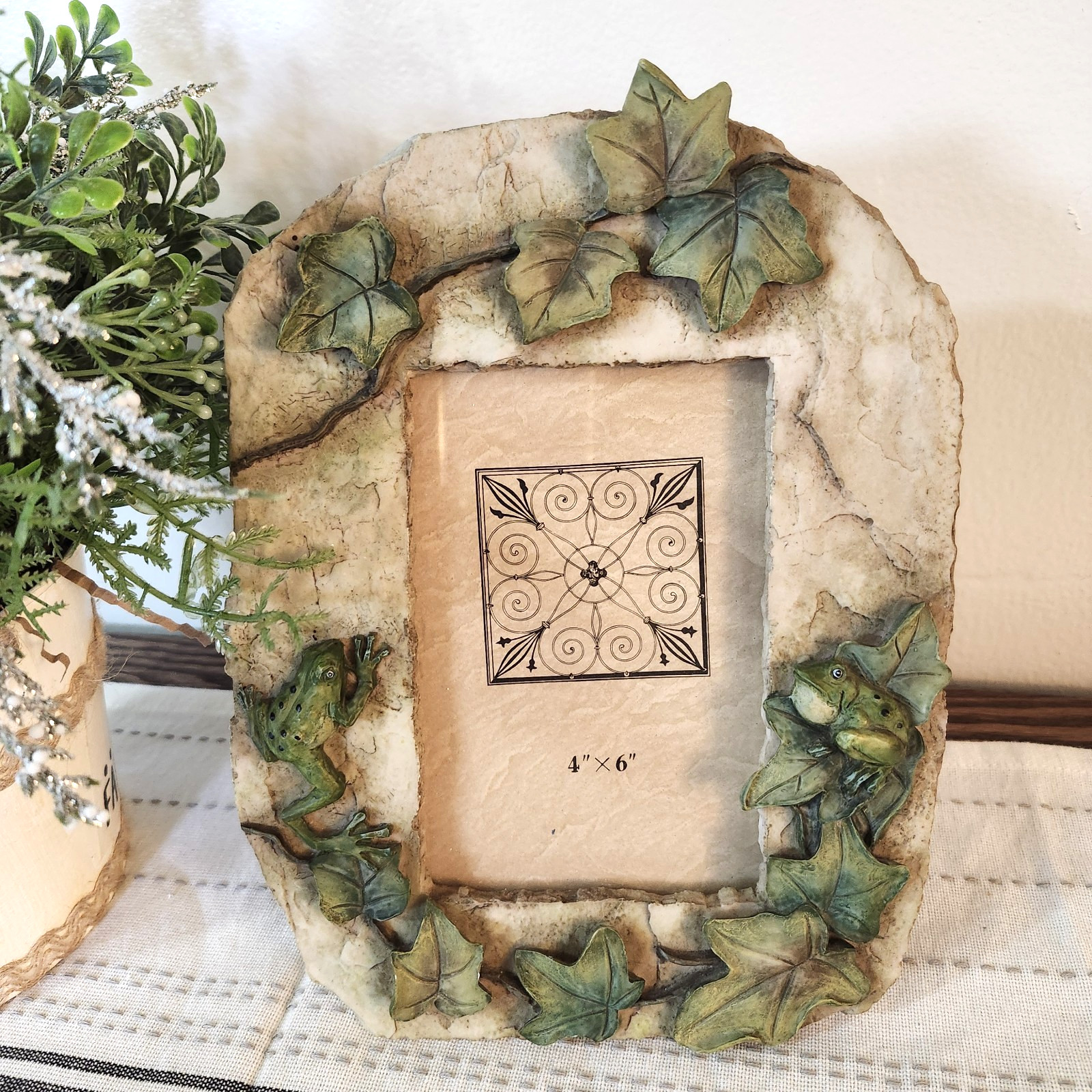 Frog Ivy Photo Frame 4x6 Resin Stone Look Rainforest Botanical Cottage Decor gallery
