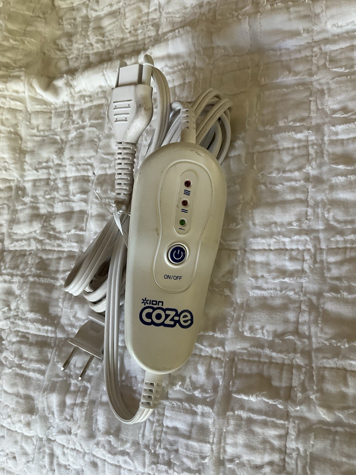 Ion Coz-e Remote Control Electric Blanket Pad Heat 3-Prong gallery