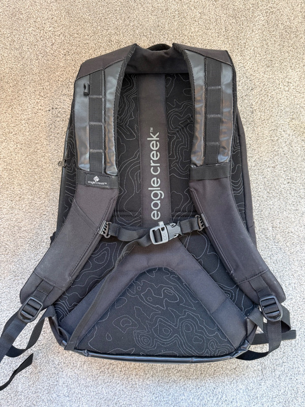 Eagle Creek 30L City Backpack Black. 2