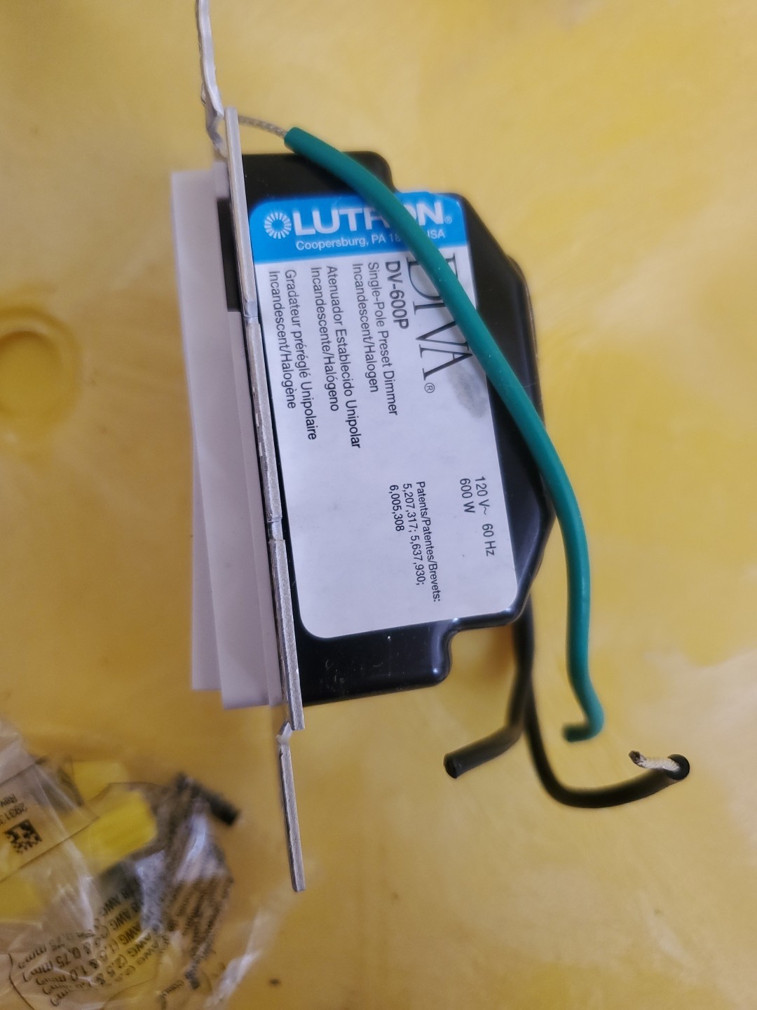 LUTRON DV-600PR-WH Diva 600W Single Pole Dimmer WHITE - New gallery