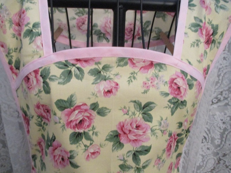 HANDMADE BIB APRON ROSES gallery