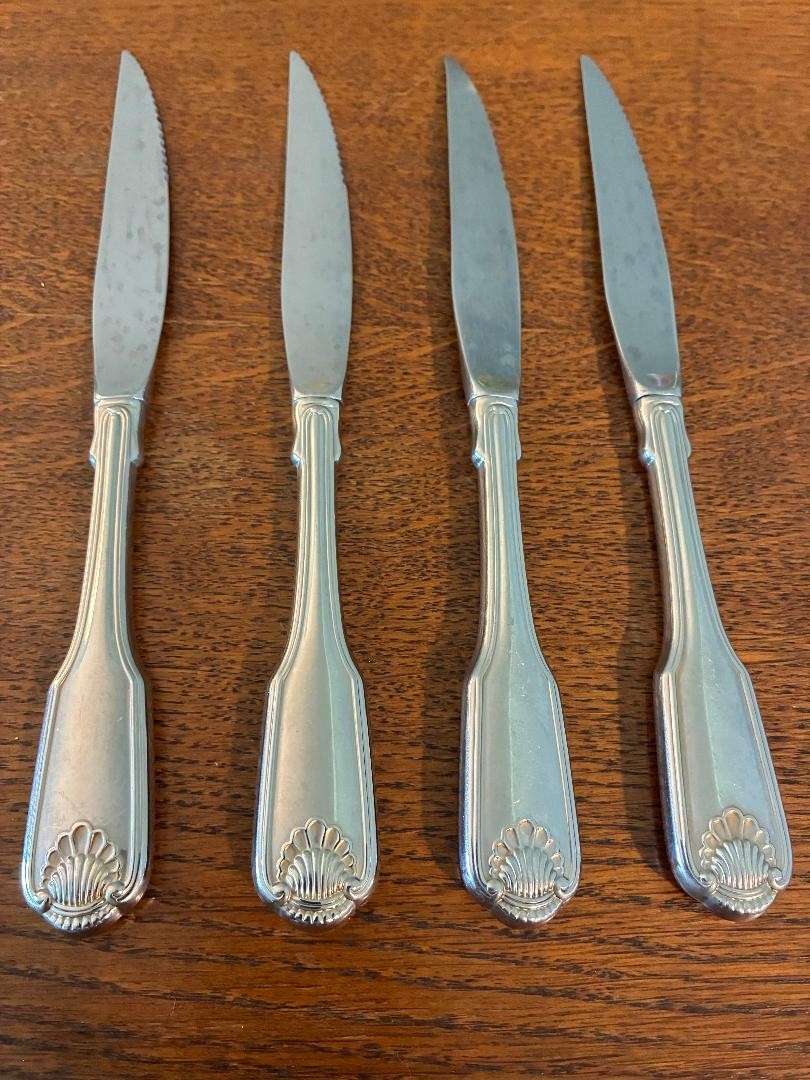 Oneida Classic Shell Stainless - Set of 4 Dinner Knives gallery