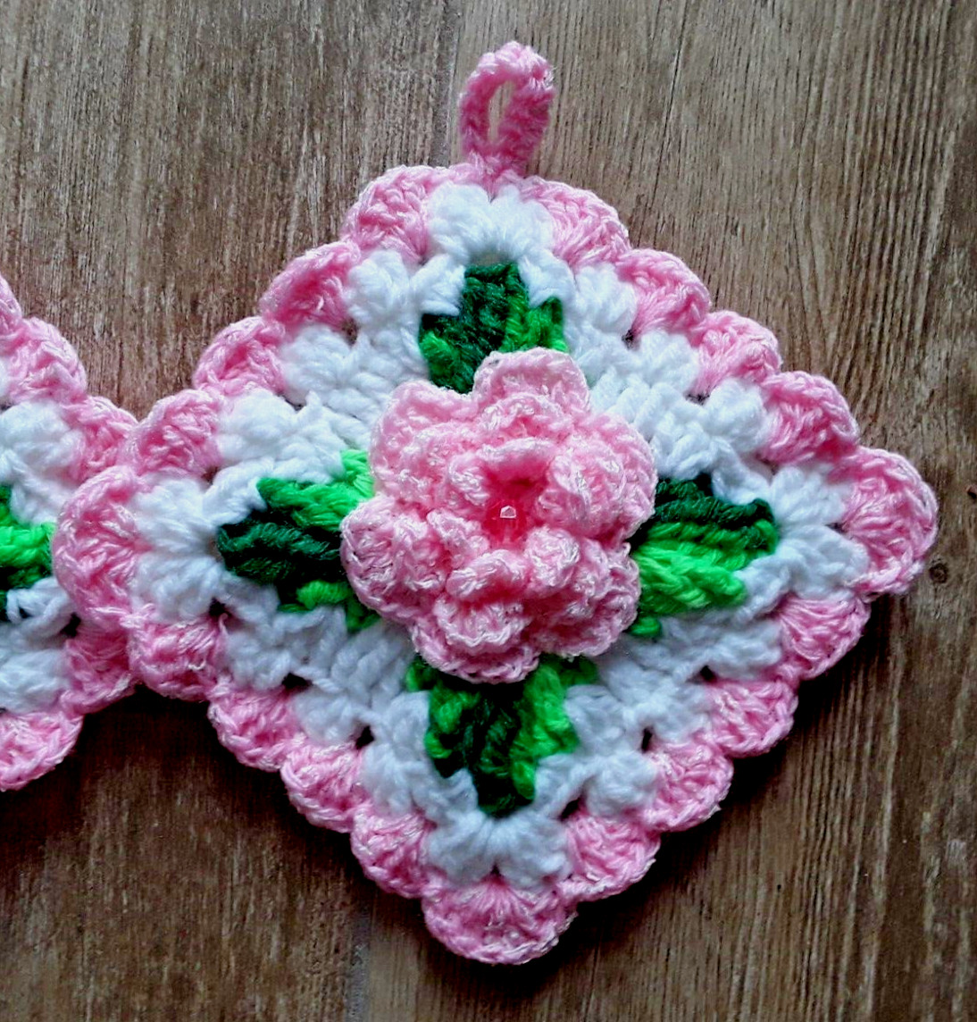 New Handmade Crocheted Set 2 Irish Rose Potholders Frosted Pink White Green Bead gallery