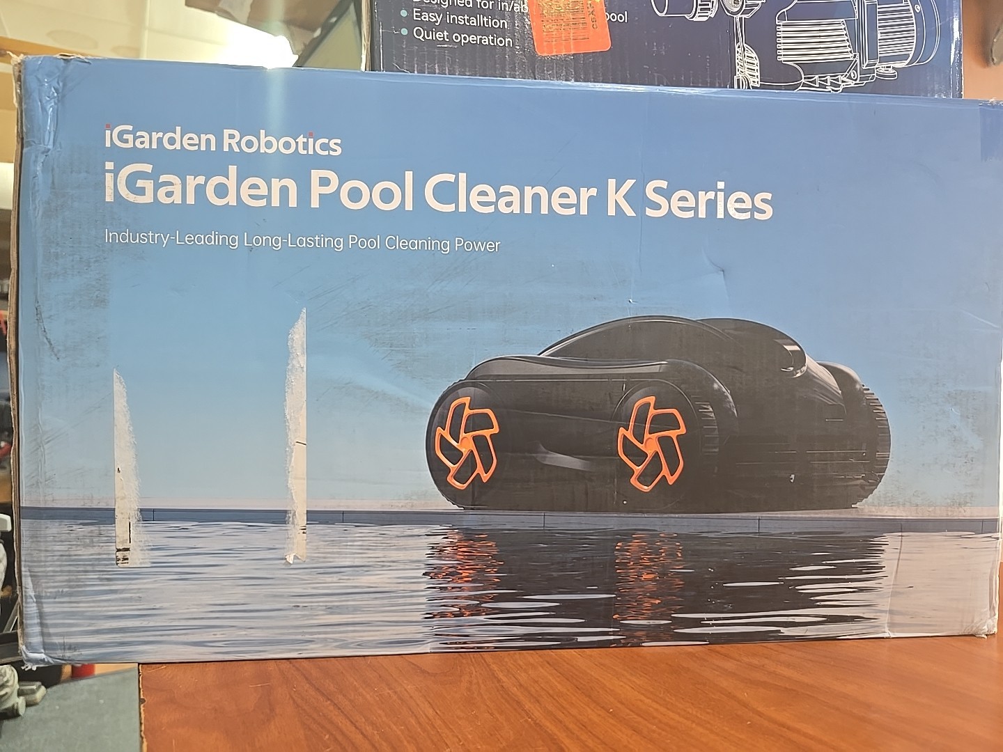iGarden K60 Cordless Robotic Pool Cleaner 6H Run Self-Parking Smart Navigation gallery