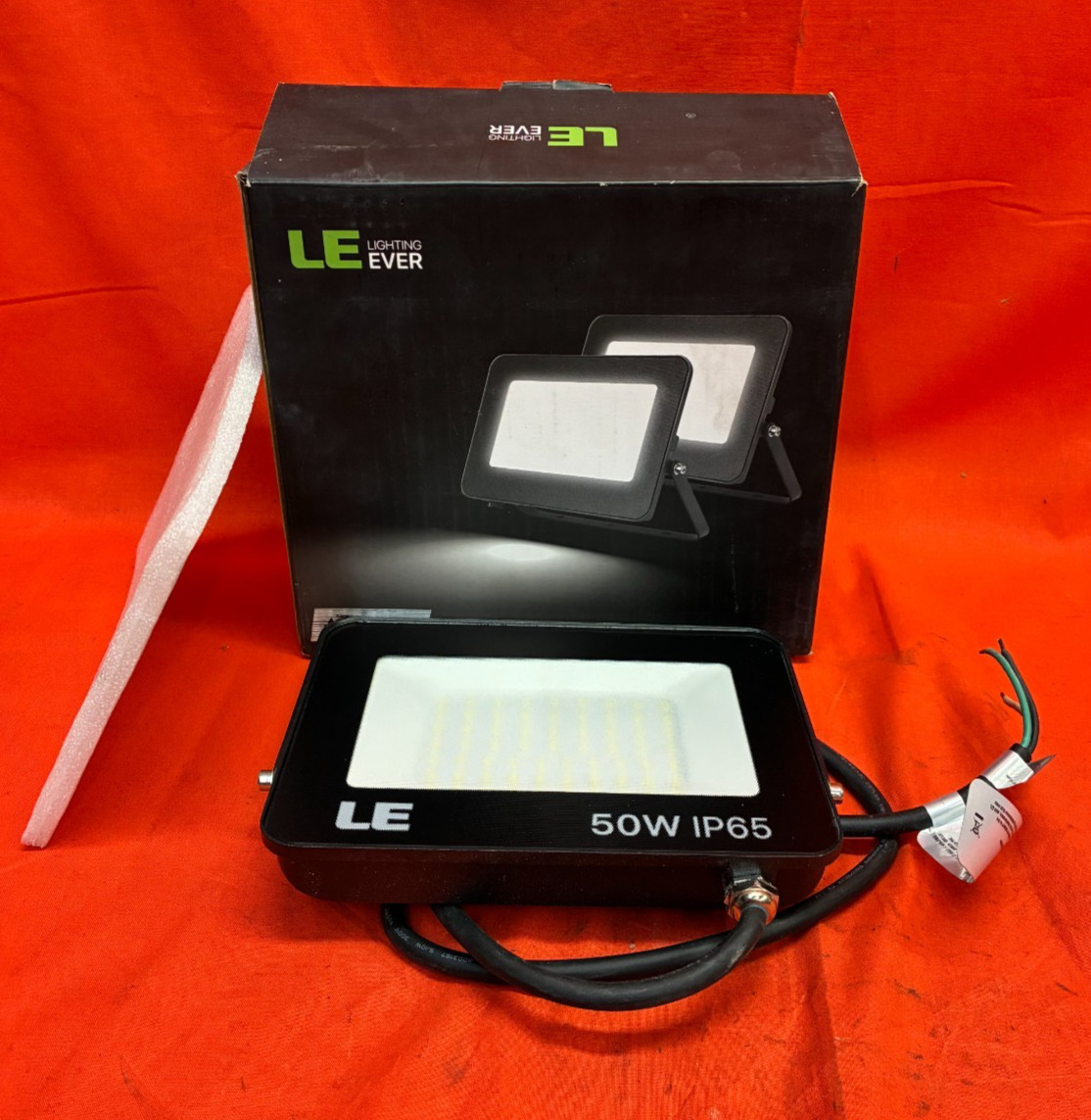 LIGHTING EVER 340003-DW-US-2 LED FLOOD LIGHT 110-130V 60HZ 50W 5000K gallery