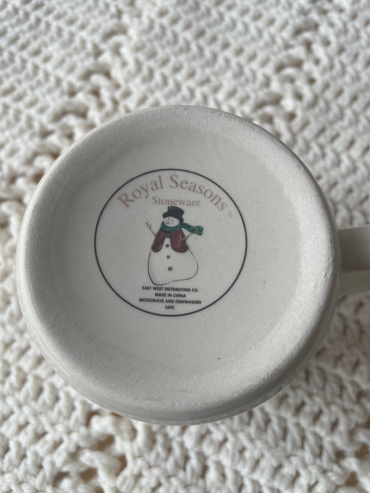 Royal Seasons stoneware - Snowmen 13 Misc Pieces 8 Mugs, Napkin Holder gallery