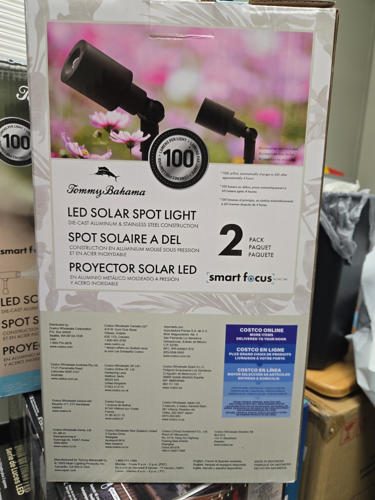 Great Condition Tommy Bahama LED Solar Spotlights Smart Focus 100 Lumens 2 Pack gallery