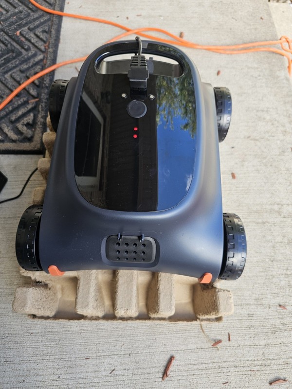 Seauto SAT 10 Cordless Robotic Pool Cleaner Vacuum for Inground Pools gallery