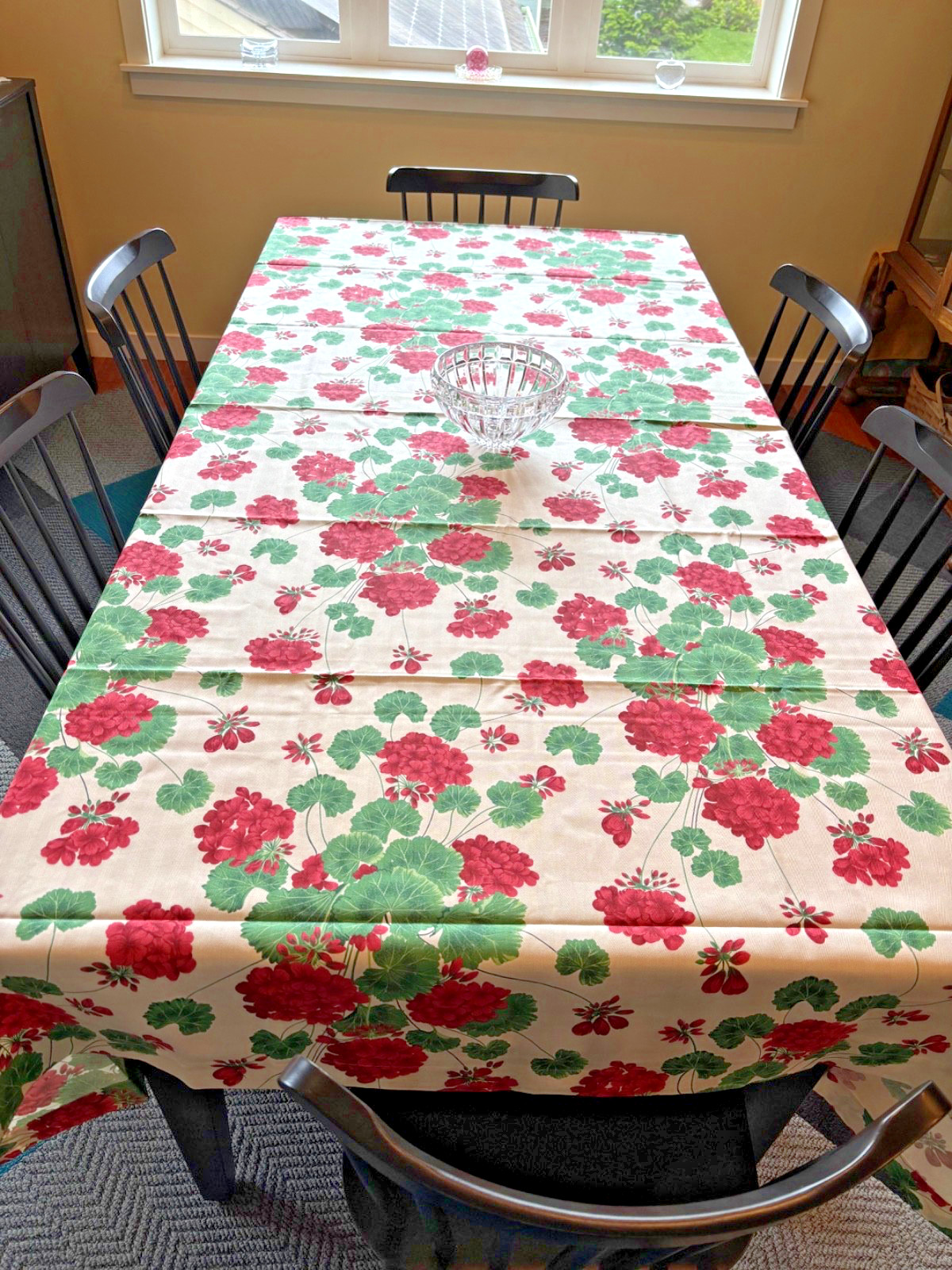 Williams Sonoma Tablecloth Geranium Red 68 X 90 100% Cotton Made in Italy gallery