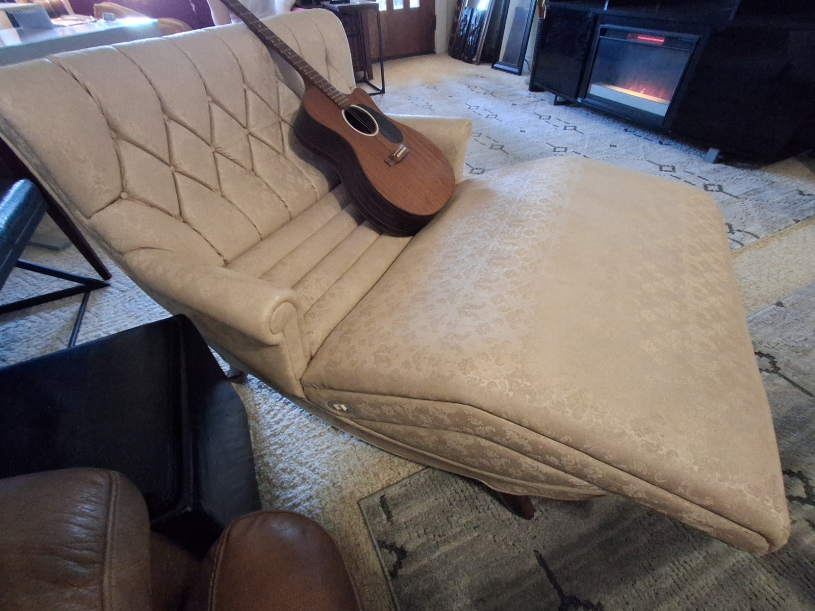 MCM Pristine Condition CONTOUR "The Cimberly" CUDDLER WITH CANVAS MAT. gallery