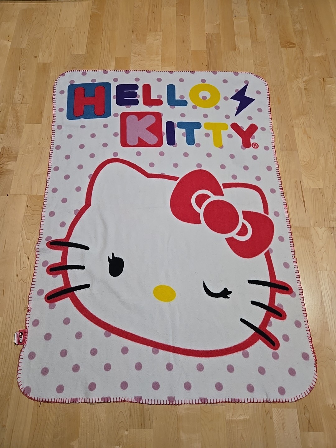 2011 Hello Kitty Kids/ Toddler Fleece Throw Blanket 32×46 Inch Multi-coloured gallery