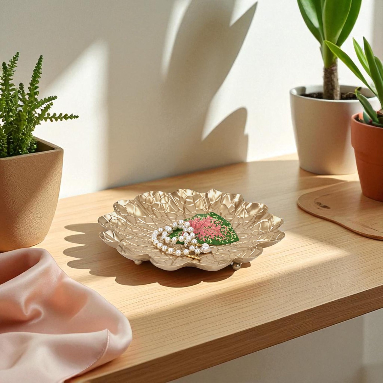 DelphIne Gold Lilypad Catchall Tray 9Dot75In gallery