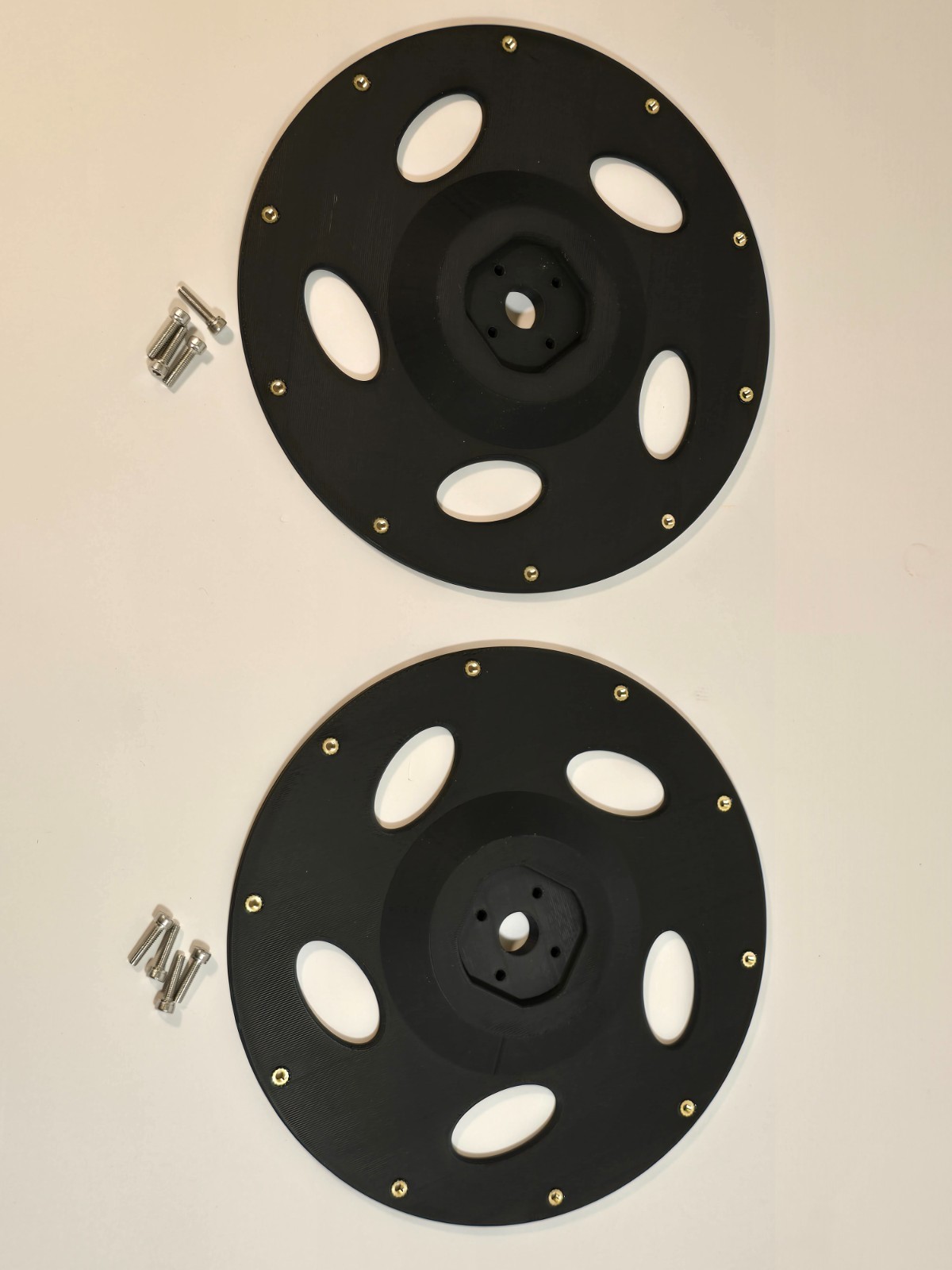 Optimized Cutting Disc and/or Spindle Cover for Yarbo Robot Lawn Mower gallery