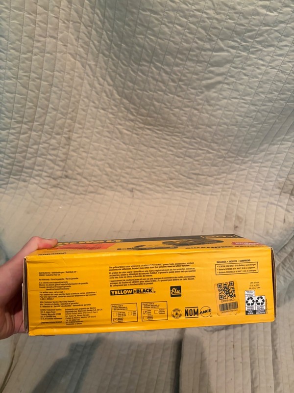 New Dewalt DCB206C 20-Volt MAX Lithium-Ion 6.0 Ah Battery Pack & Charger Kit gallery