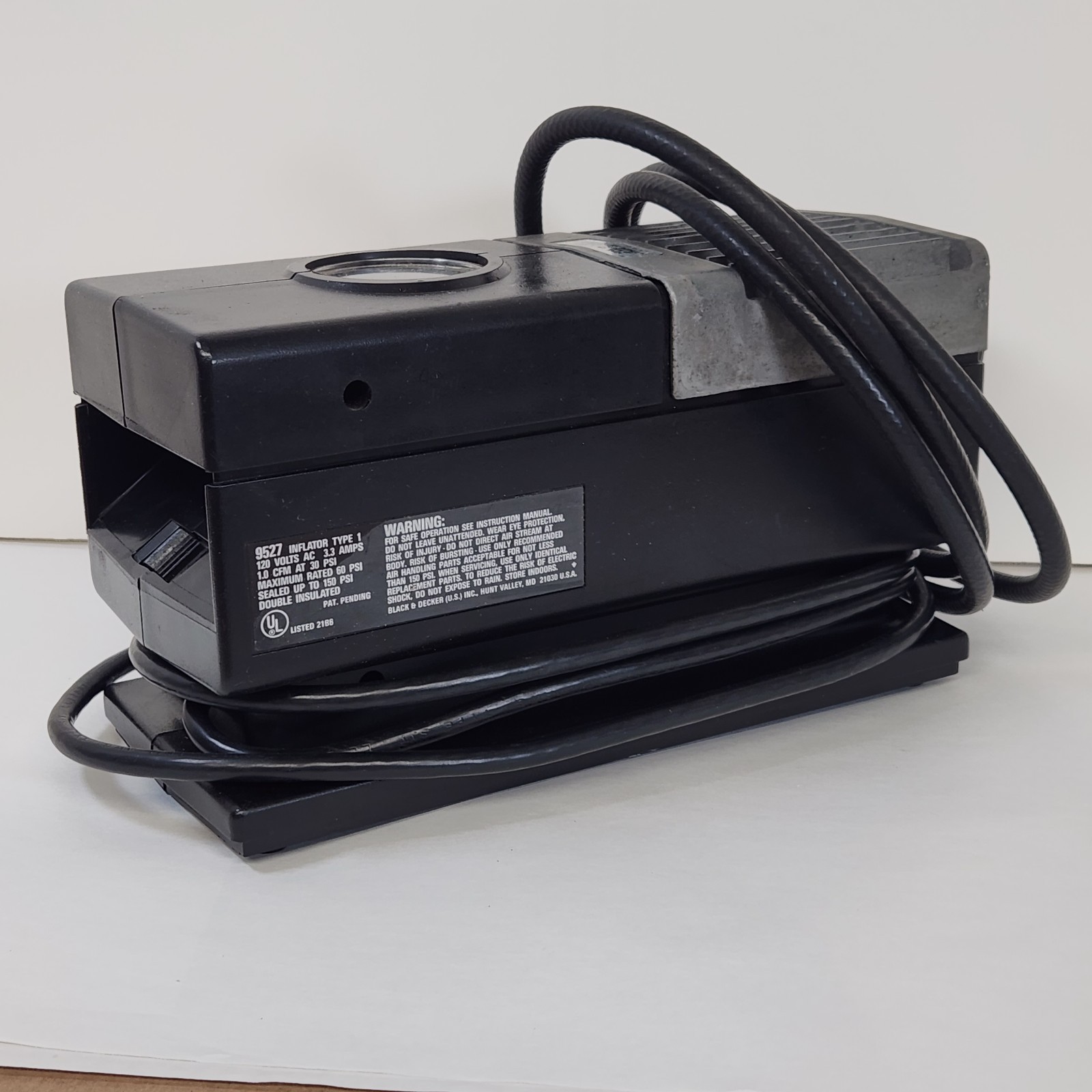 Vintage Black & Decker Air Station Inflator / Compressor 9527 120 Volts TESTED gallery