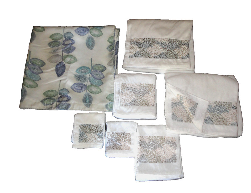 CROSCILL DECO BATH MOSAIC LEAVES TEAL GREEN BLUE (1) SHOWER CURTAIN & TOWEL SET gallery