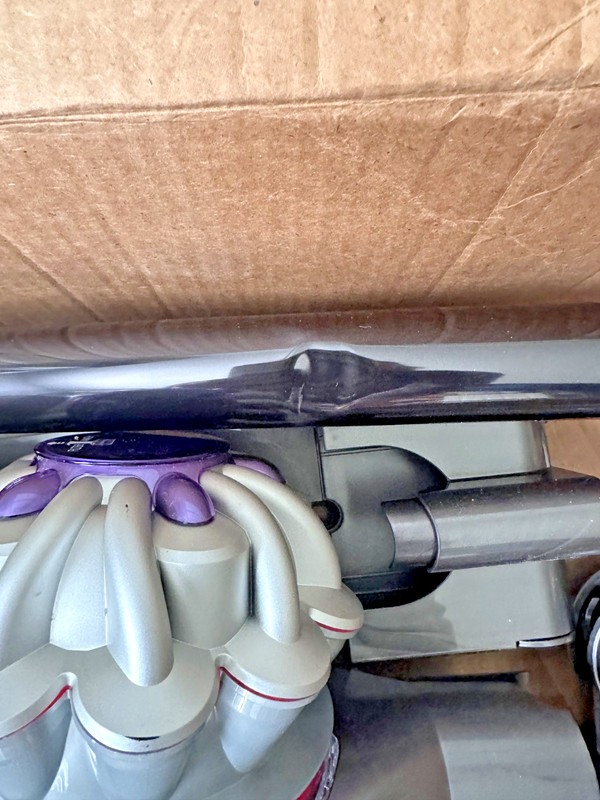 Dyson V7 Advanced Cordless Vacuum Cleaner | Silver | Refurbished | Black Tube gallery