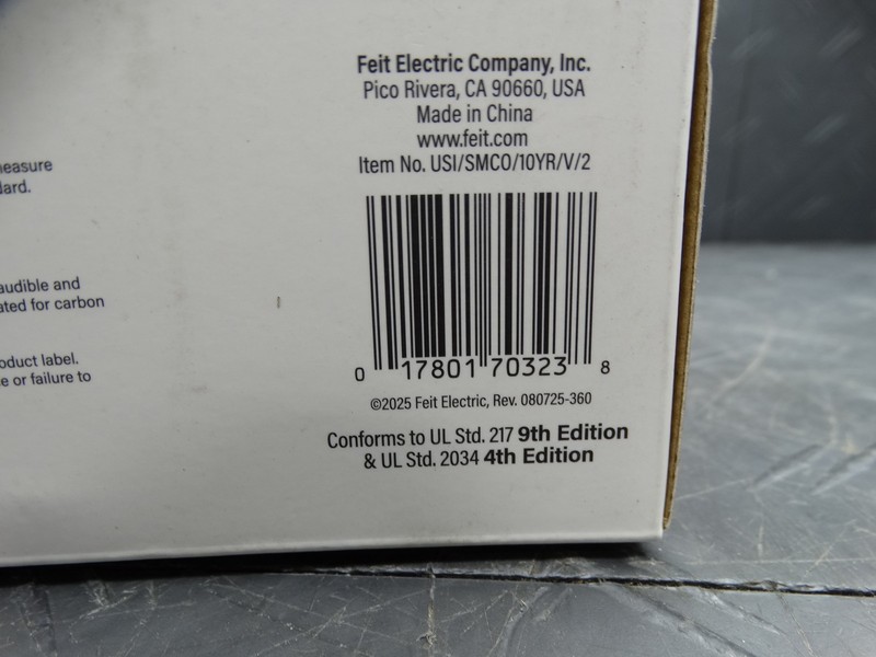 USI 2-Pack 10-Year Battery Combination Smoke & Carbon Monoxide Detector w/ Alarm gallery