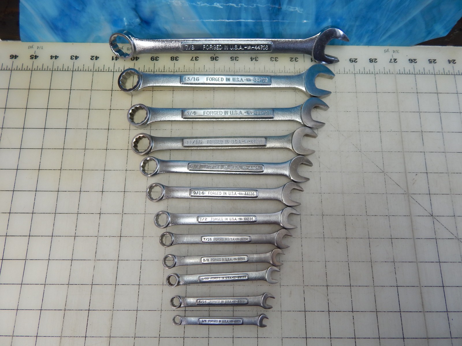 Craftsman USA SAE Combination Wrench Set 12 Pc Raised Panel VA Series 1/4"–7/8" gallery