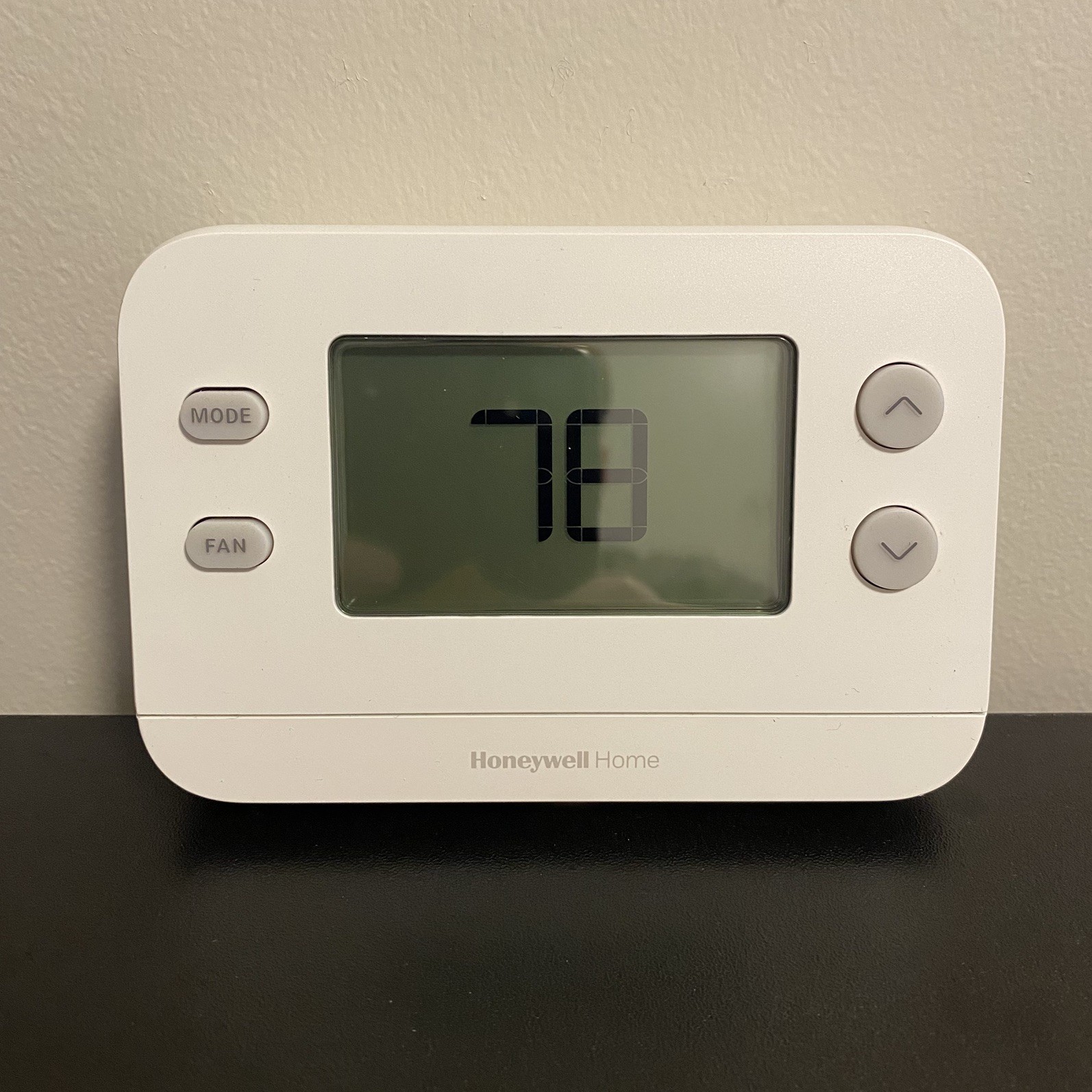 New! Honeywell Home Non-Programmable Thermostat, Single-Stage, 1 Heat/1 Cool gallery