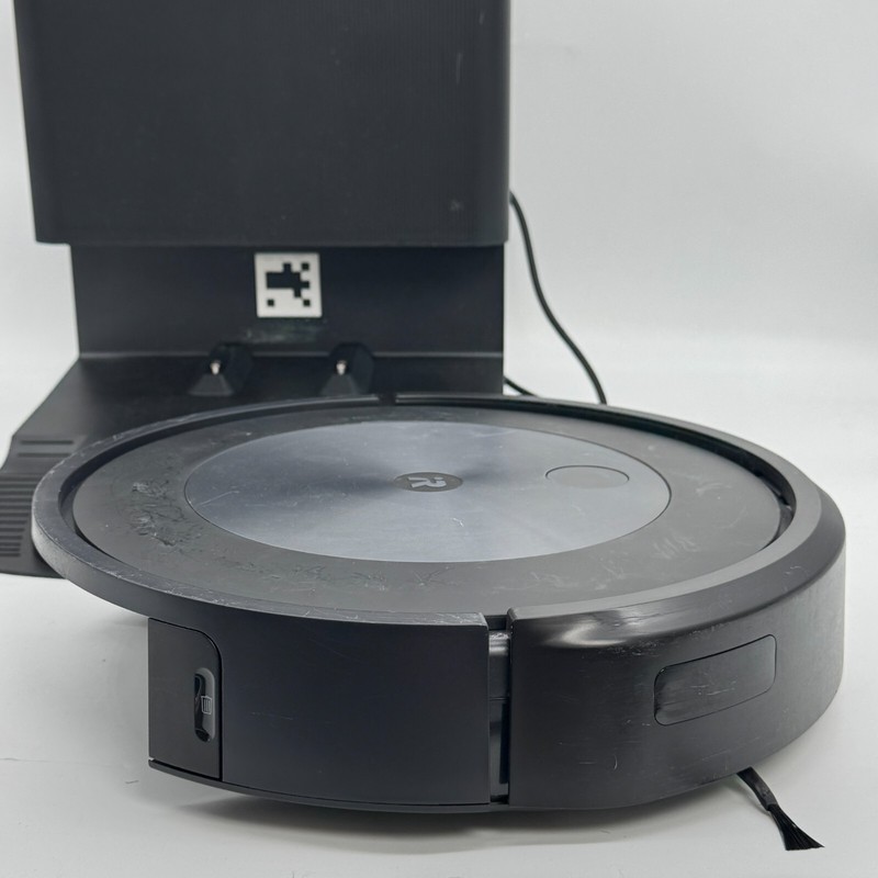 Missing Parts - iRobot Roomba j7+ Self-Emptying Robot Vacuum gallery