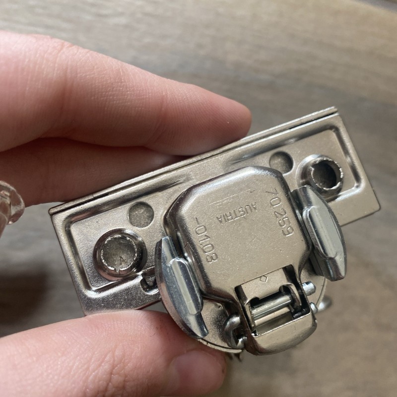 SALICE HINGE fap fa5 hinge with mounting plate 74 PIECES IN SET gallery