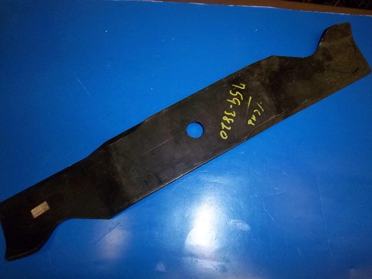 ROTARY / CUB CADET BLD:54'DECK:HIGH LIFT:3/4' RND 6239 759-3820 P6G gallery