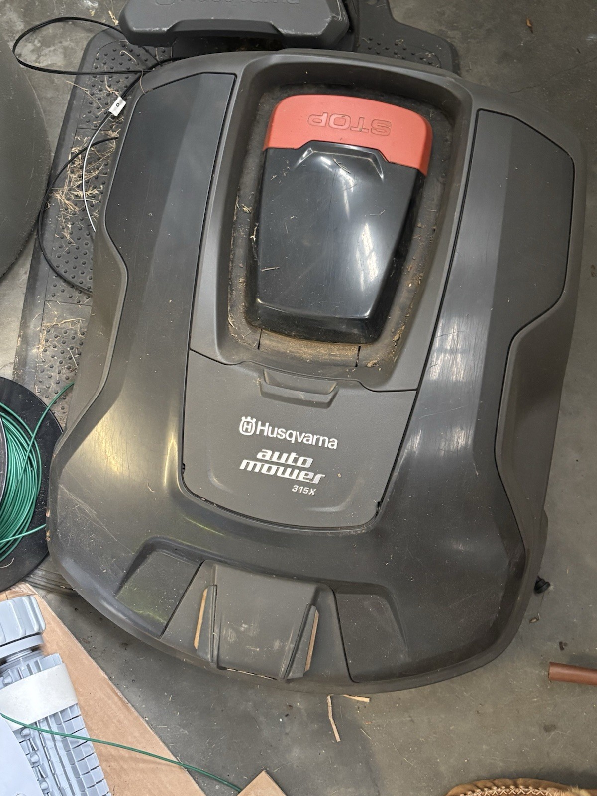 Husqvarna Automower 315X Robotic Lawn Mower, Charging Station, wire spool gallery