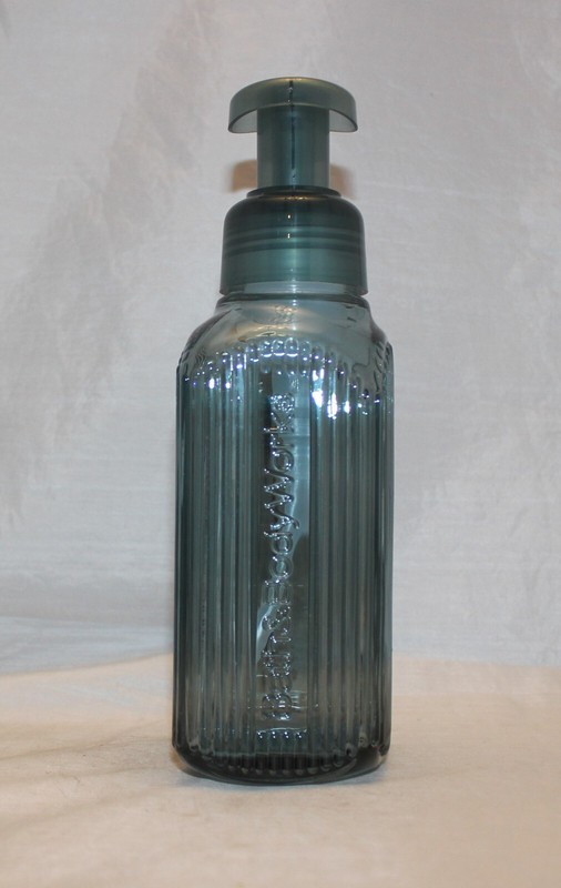 Bath & Body Works Gentle & Clean Foaming Hand Soap Dispenser - Teal Green Glass gallery