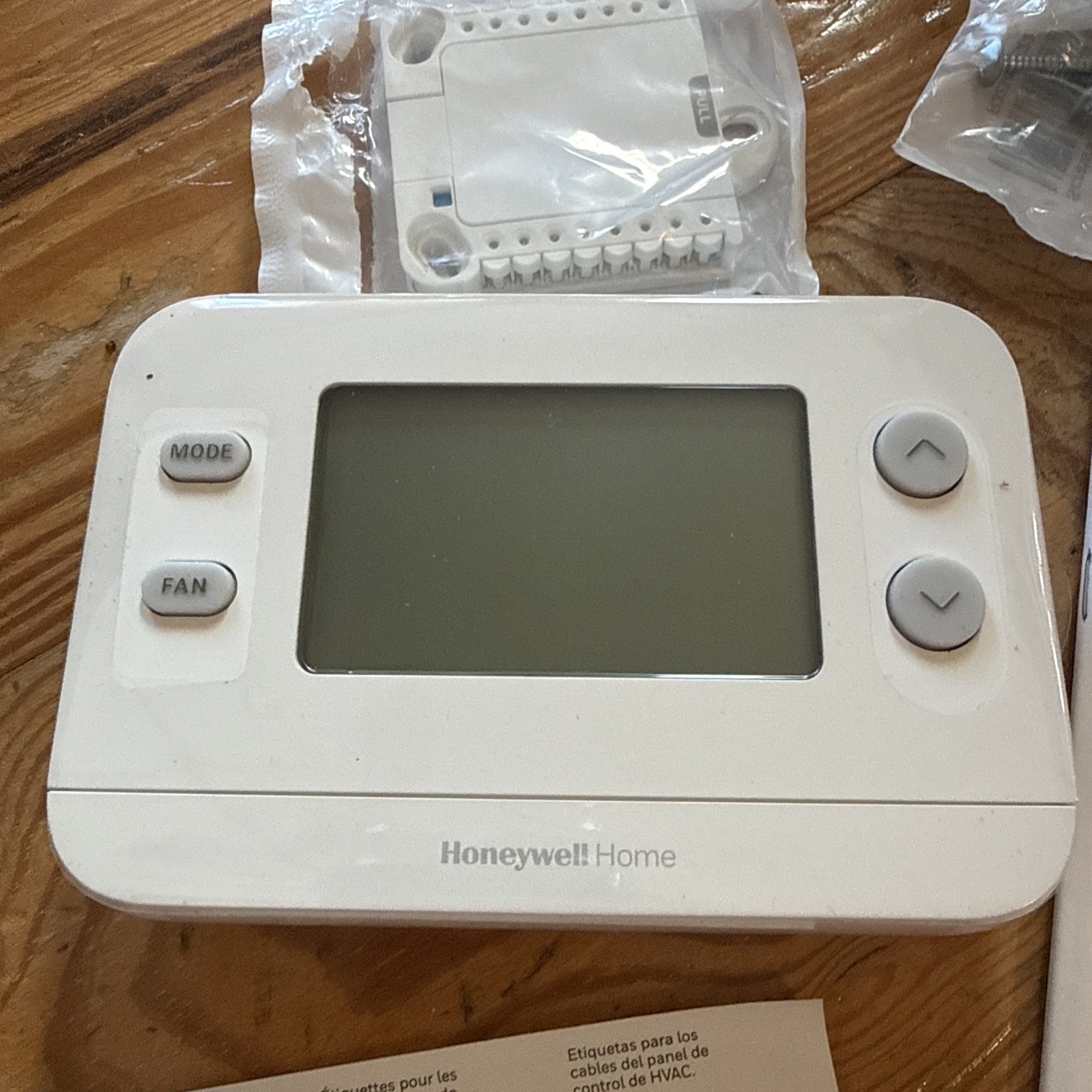 HONEYWELL X1N NON-PROGRAMMABLE THERMOSTAT SINGLE STAGE RTH11B gallery