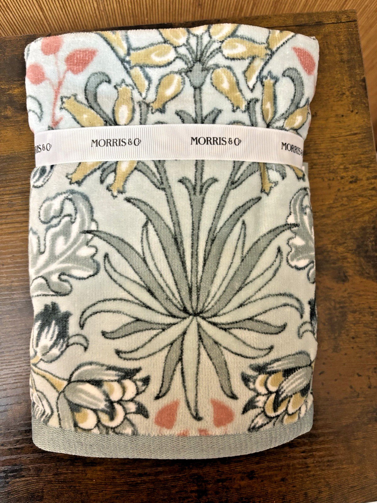 2 Morris & Co. William Morris Hyacinth Floral Velour HAND Towels NWT gallery