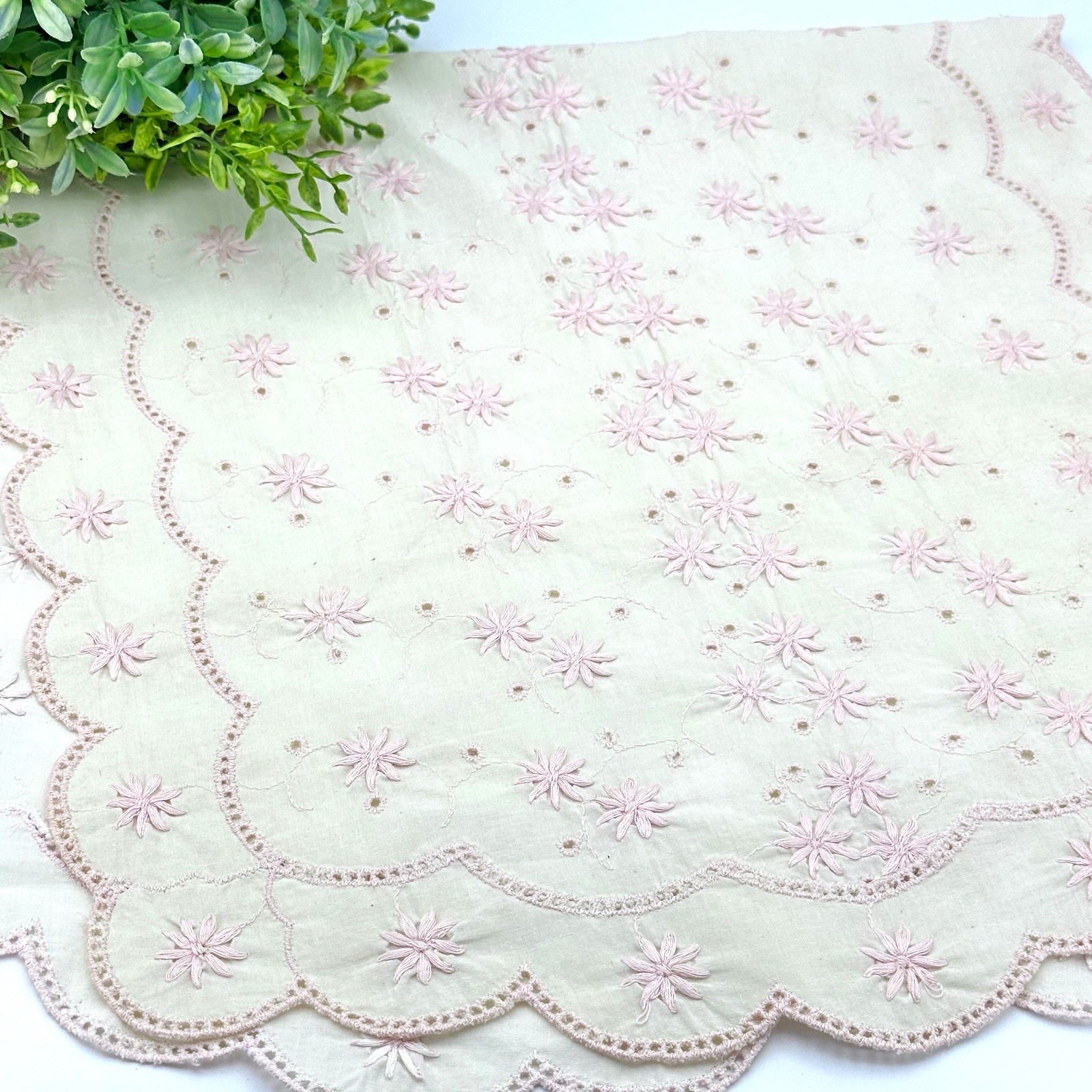 VTG Eyelet Embroidered Table Runner Dresser Scarf Pink Floral Scalloped 15x31 gallery